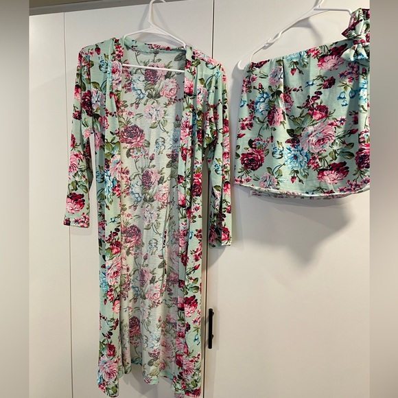 3 PIECE labor/maternity gown, swaddle blanket, and bow - Picture 8 of 13